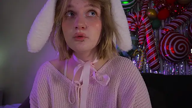 ELLIEJAY's cam snapshot