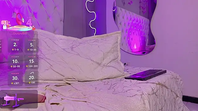 Megan__cole1's cam snapshot