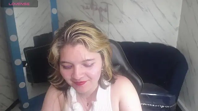 Nezuko_v's cam snapshot