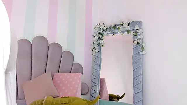 Luna_kiss_18's cam snapshot