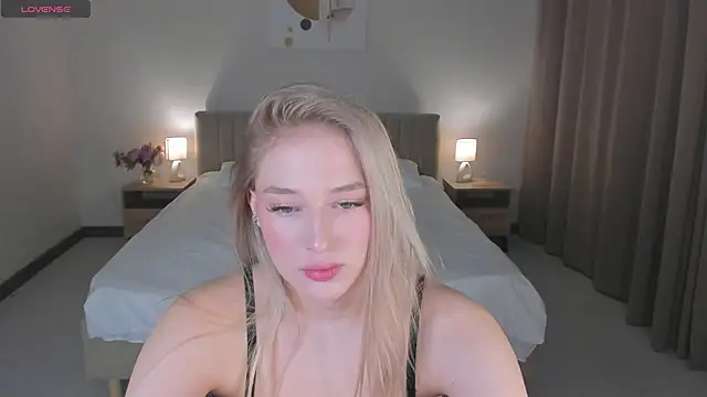 ChloeAlba's cam snapshot