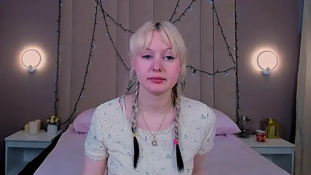 AdeleSilvy's cam snapshot