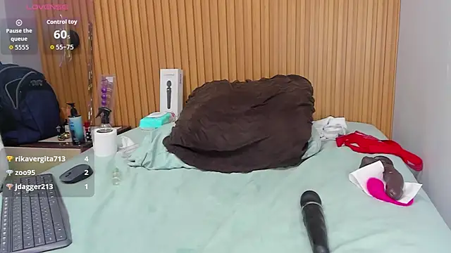 JOLIEBENSON1's cam snapshot