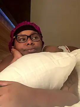 ThickChick94 live sex cam