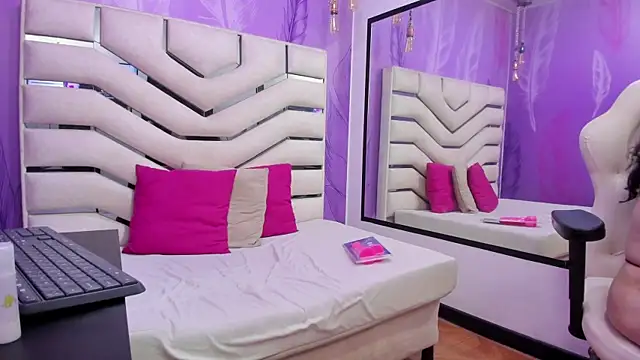 KristalVelvet's cam snapshot