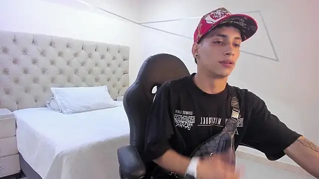 JhoanLeandro live sex cam