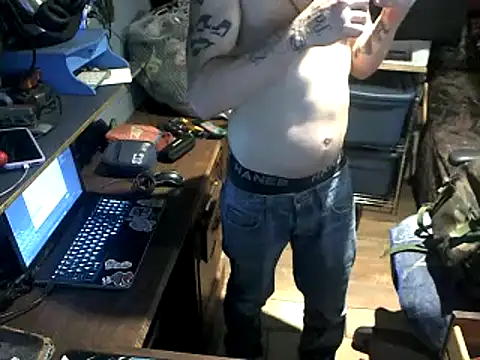 CloudDadddyyy420 live sex cam