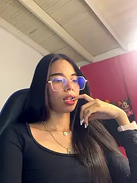 Milleradhara24 live sex cam
