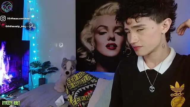 maxiy_001 live sex cam