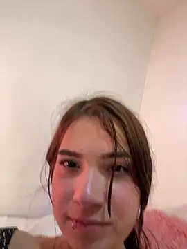 Im_yoursBb's cam snapshot