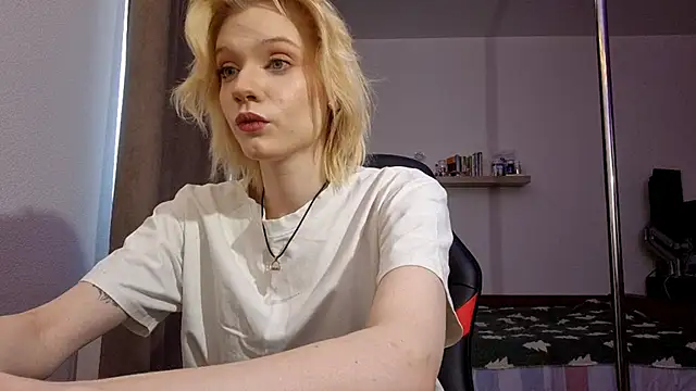 AuraNevera's cam snapshot