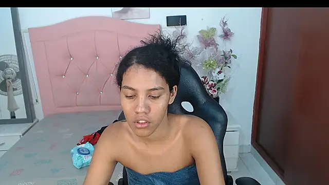 Ebony_foxxx's cam snapshot