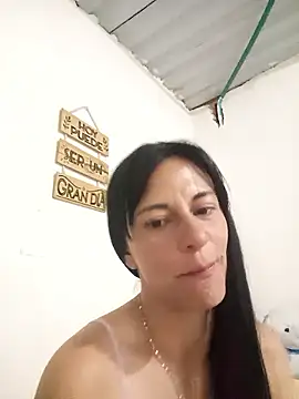 ilairahot's cam snapshot