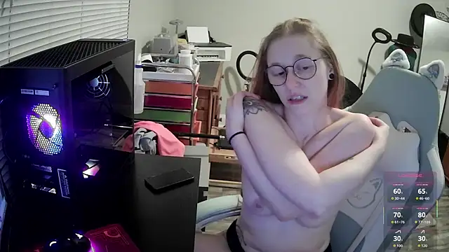 LilyFoxxx's cam snapshot