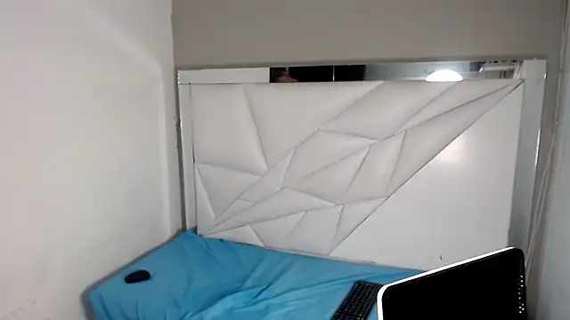 Lil_babyyy_ live sex cam