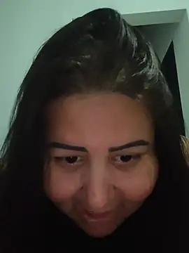 Lola-Zingara's cam snapshot