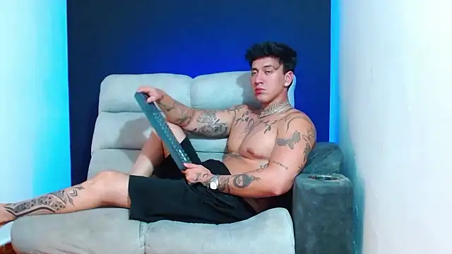 JUSTIN_FULLER1 live sex cam