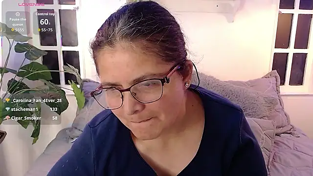 Linda_banks_'s cam snapshot