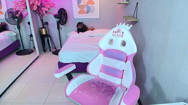 Maggy_t18's cam snapshot