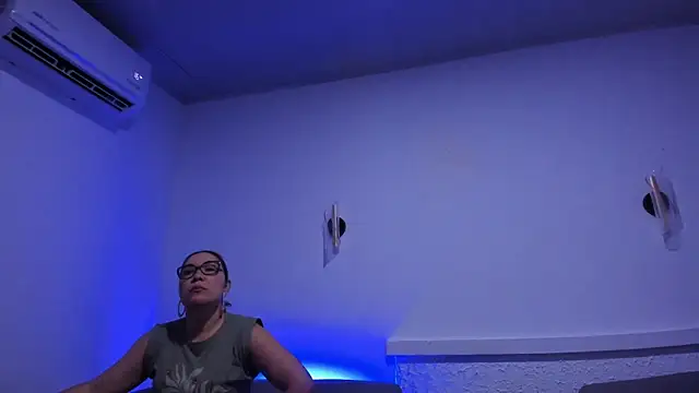 AnnaJaimes's cam snapshot