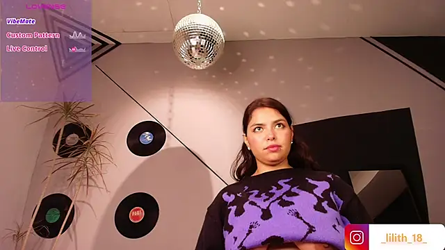 _Lilith_18_'s cam snapshot