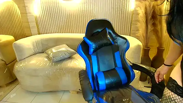 charlotte_r_'s cam snapshot