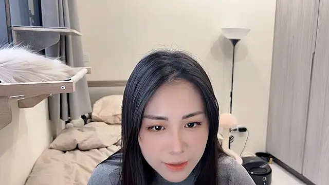 BabyOneDaily's cam snapshot