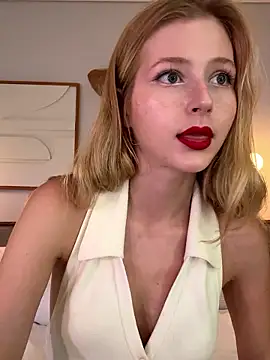 LunaRase live sex cam