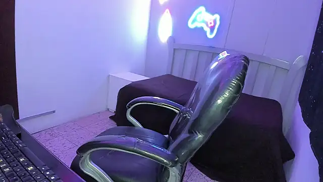 SallyKitty_'s cam snapshot