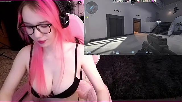 Maya_Viola's cam snapshot