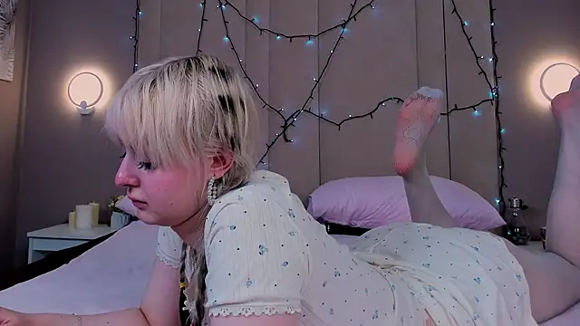 AdeleSilvy's cam snapshot