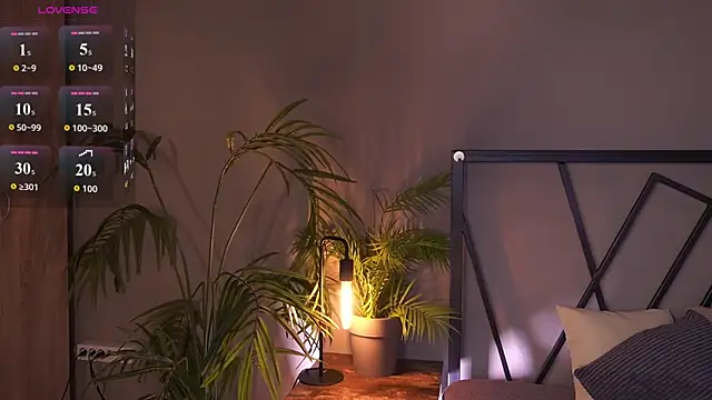 LindaThacker live sex cam