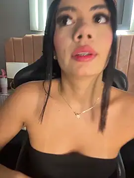 mia_kisses2 live sex cam