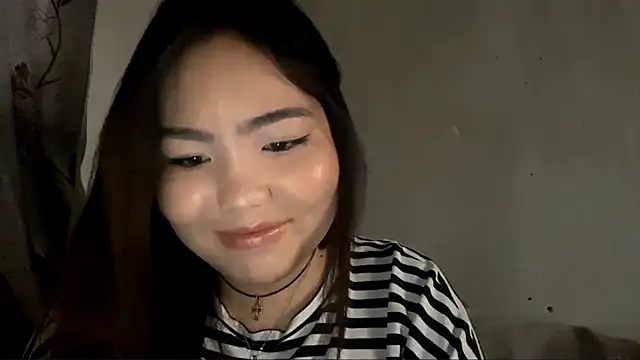 MollyAsian's cam snapshot