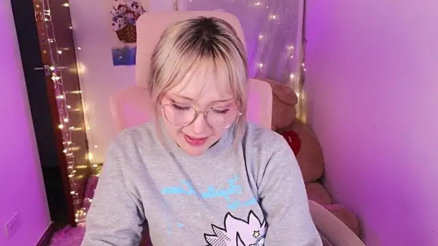 KuroChan420 live sex cam