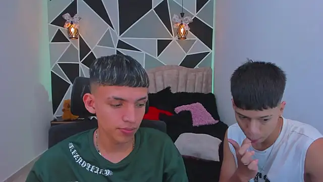 Juan_Nd_Steven live sex cam