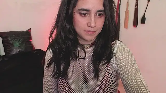 elowen_halley1's cam snapshot