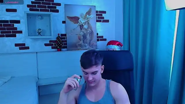 BradyFlint live sex cam