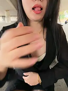 ella-ys's cam snapshot