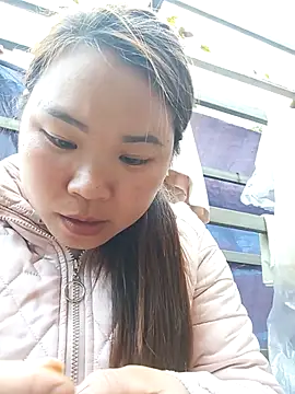 may-squirl's cam snapshot