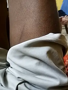 6inch_boy_age29's cam snapshot