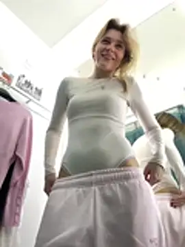 ValenciaShock live sex cam