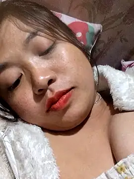 miumiu_sexy2x's cam snapshot