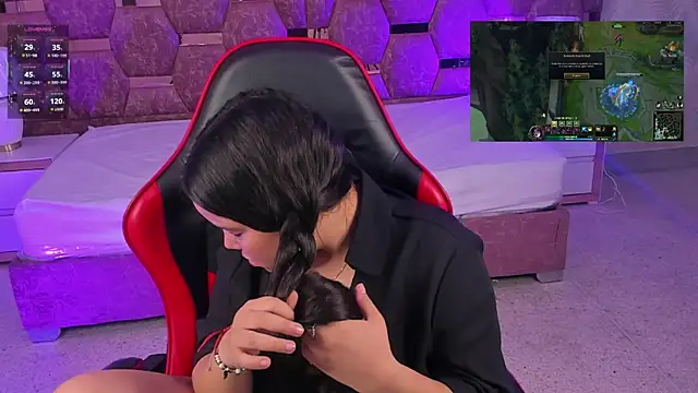 LilyPetite_'s cam snapshot