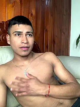 Emiliano_Reyes live sex cam