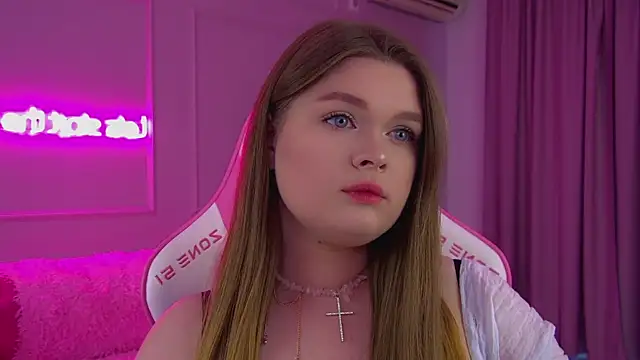 CrystalLyons live sex cam