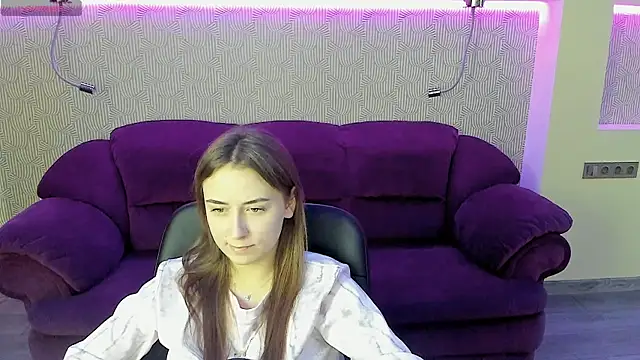 SerenityWild live sex cam