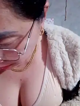 small-house123 live sex cam