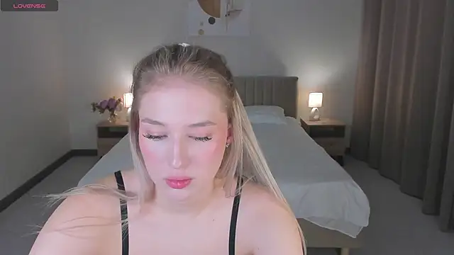 ChloeAlba's cam snapshot