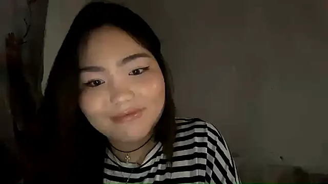 MollyAsian's cam snapshot